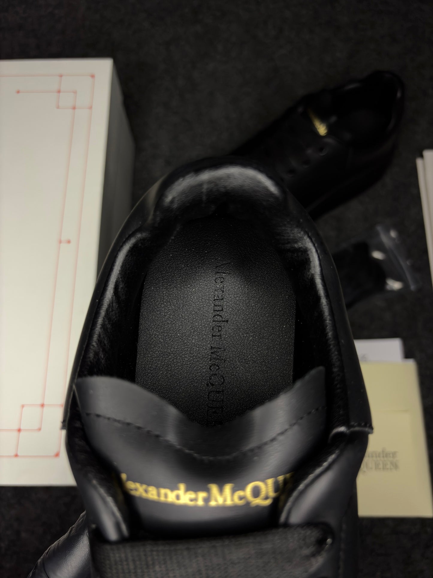 Alexander McQueen Oversized "Black"
