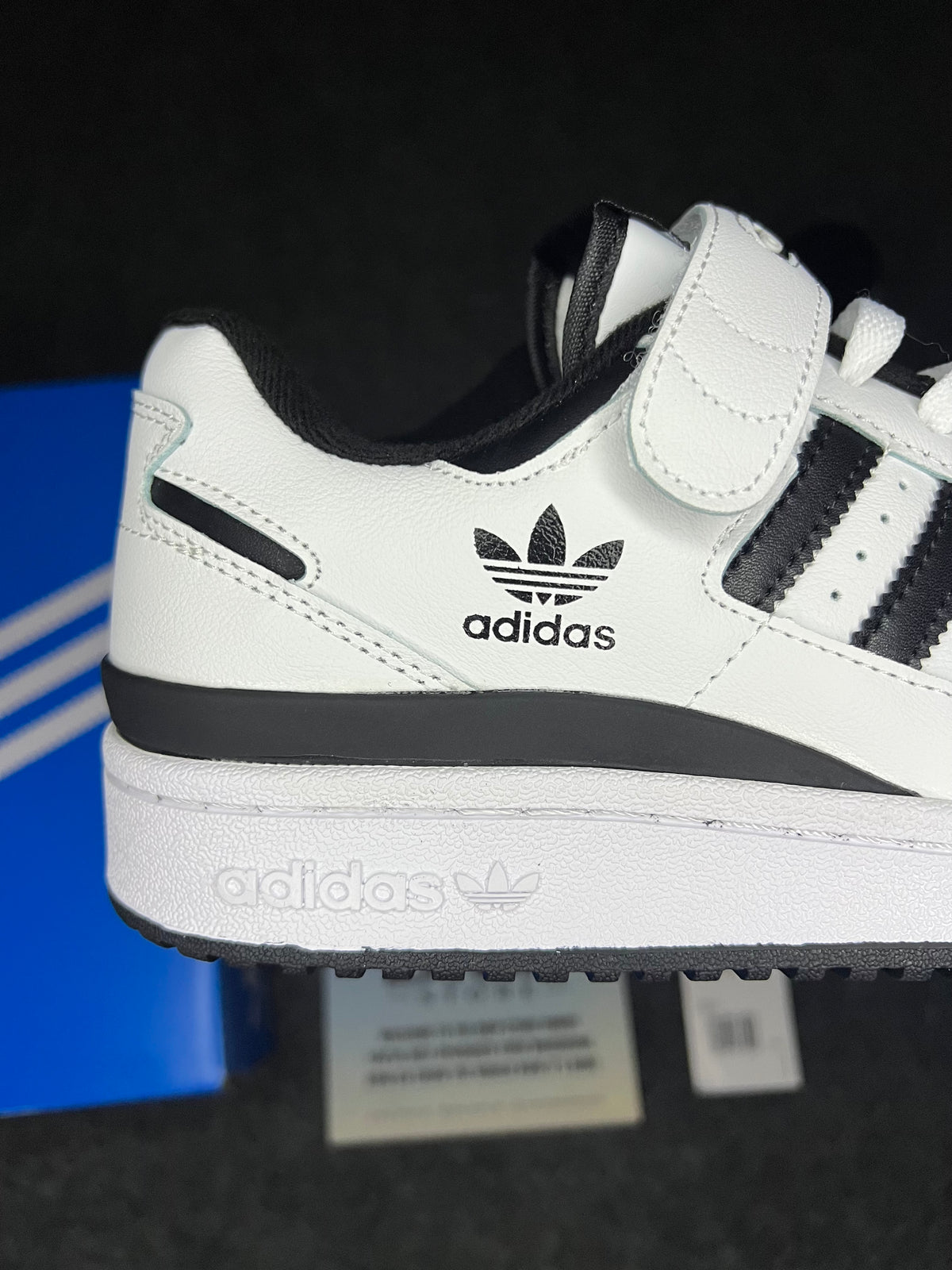 Adidas Forum Low
"White/Black"