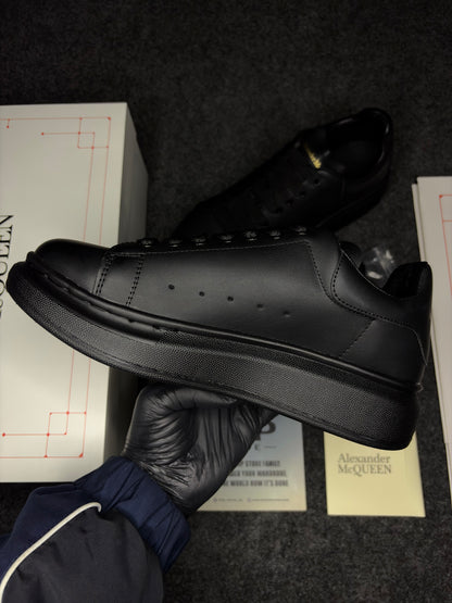 Alexander McQueen Oversized "Black"