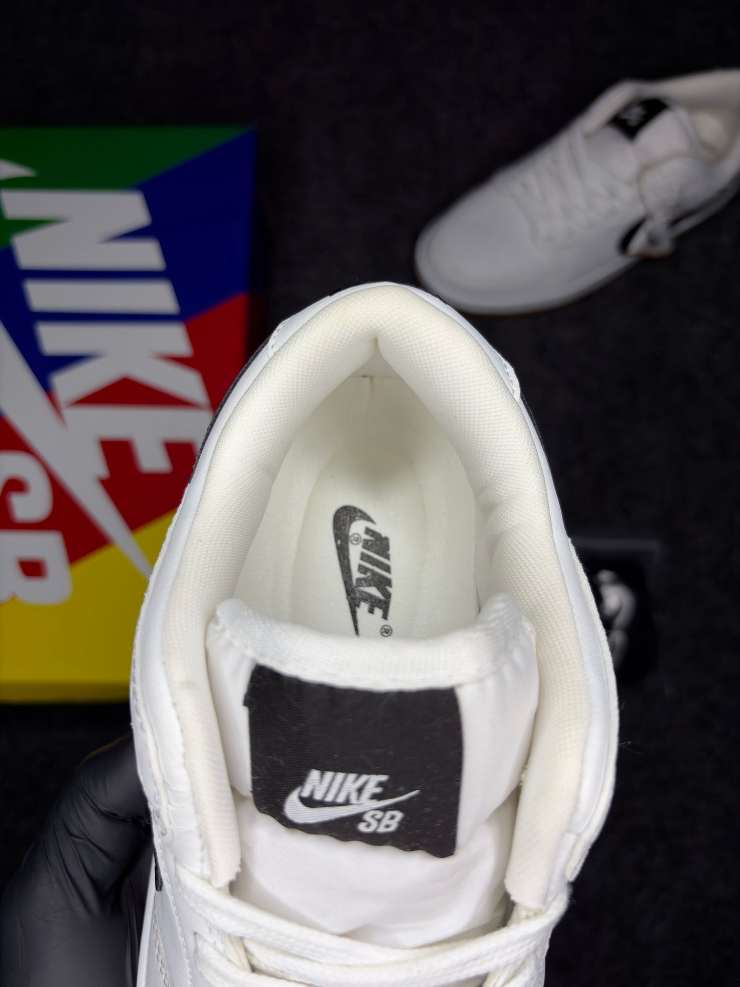 Nike SB Dunk Low ‘White Black Gum’