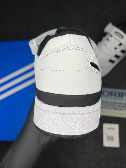Adidas Forum Low
"White/Black"