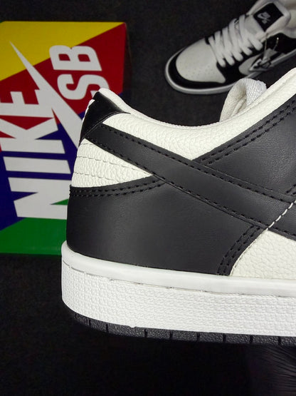 Nike SB Dunk Low ‘Black White Gum’