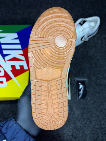 Nike SB Dunk Low ‘White Black Gum’
