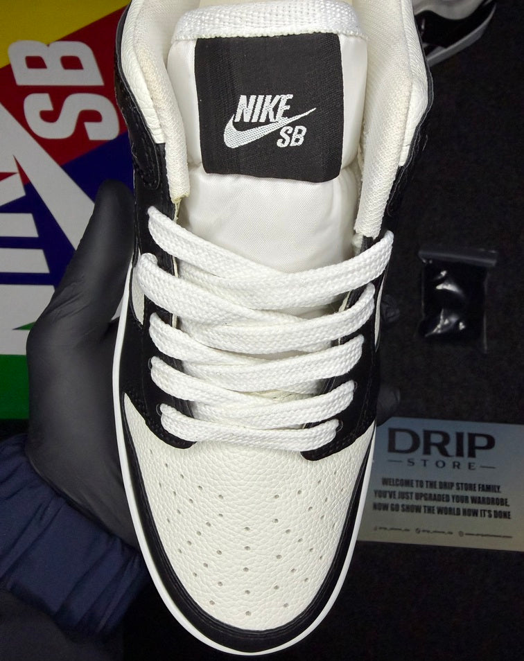 Nike SB Dunk Low ‘Black White Gum’