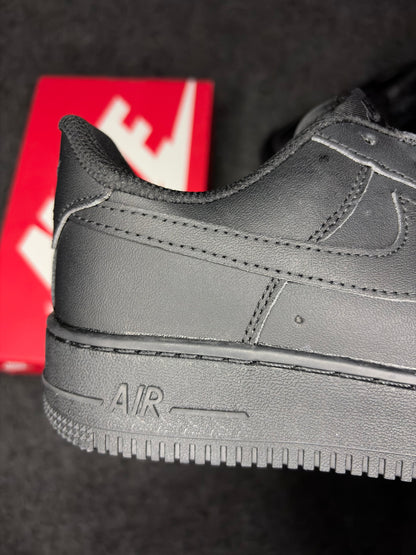 Nike Air Force 1 ’07 ‘Triple Black’