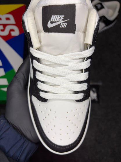 Nike SB Dunk Low ‘Black White Gum’