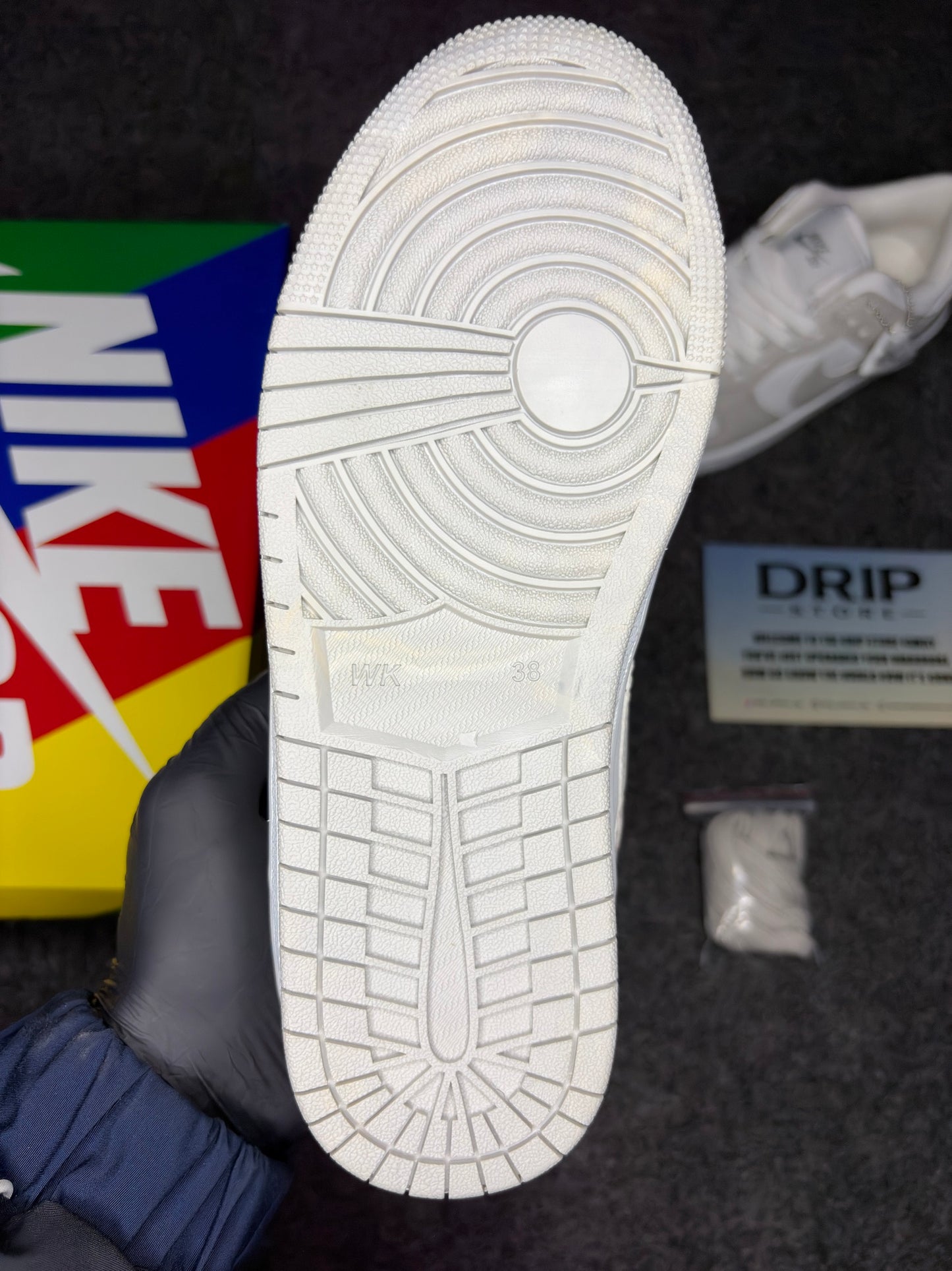 Nike SB Dunk Low ‘Grew White Gum’