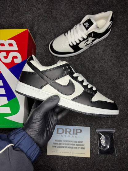 Nike SB Dunk Low ‘Black White Gum’