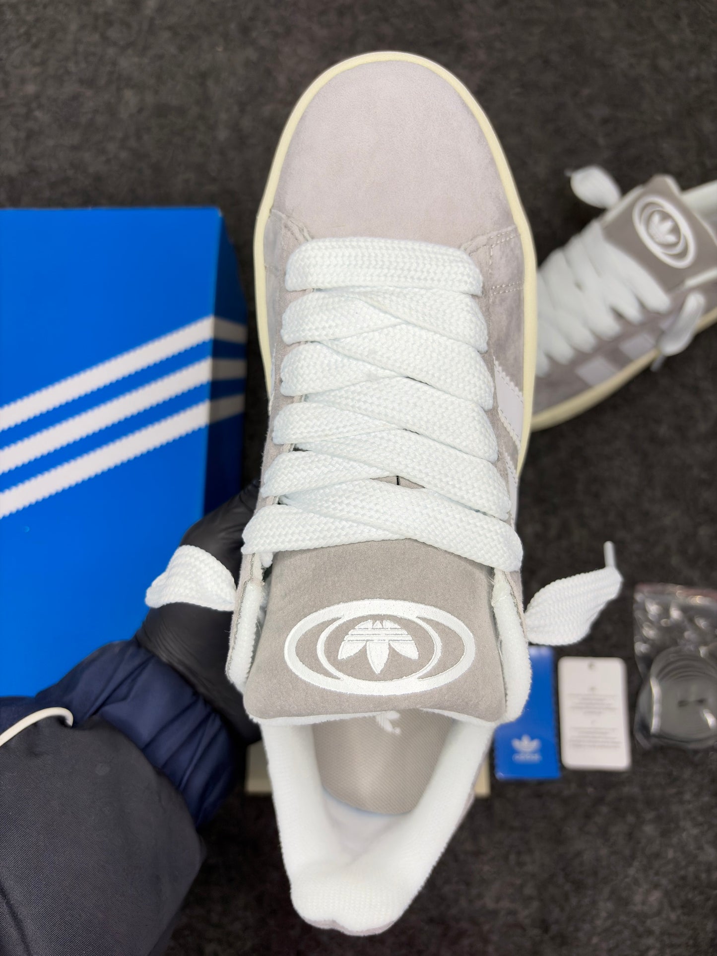 Adidas Campus 00s                       ‘Light Grey Gum’