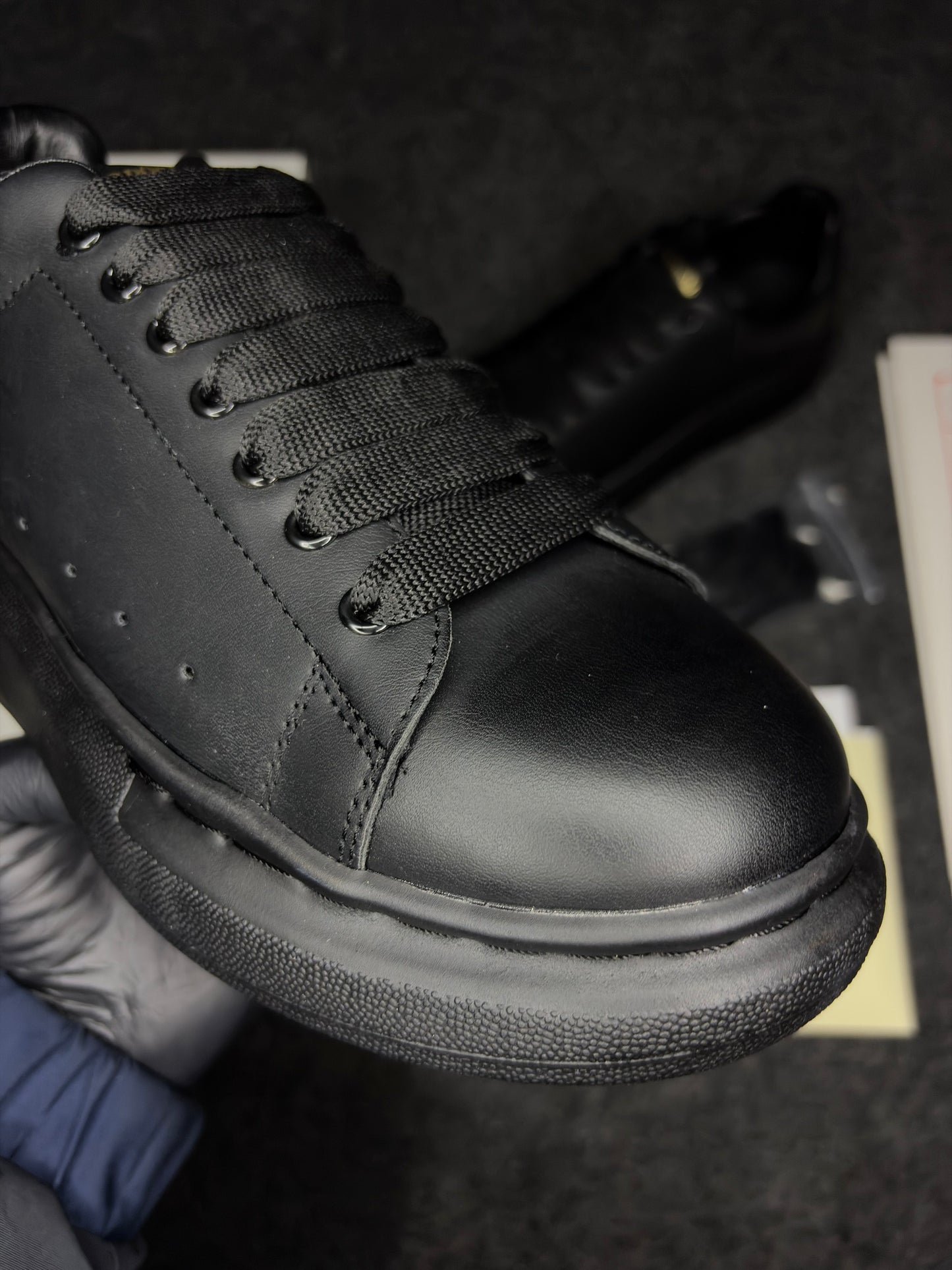 Alexander McQueen Oversized "Black"