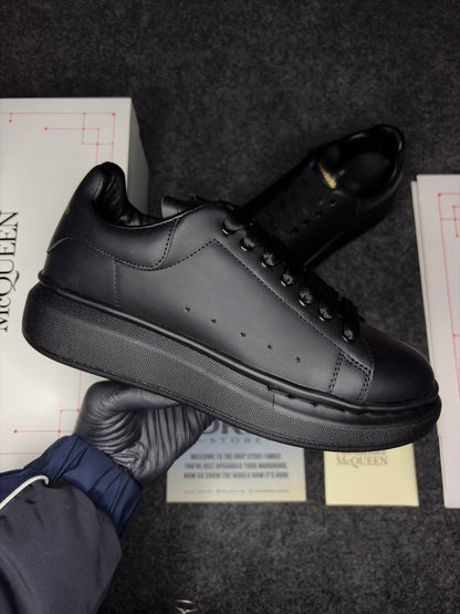 Alexander McQueen Oversized "Black"