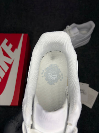 Nike Air Force 1 ’07 ‘Triple White’