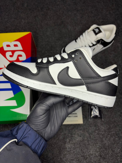 Nike SB Dunk Low ‘Black White Gum’